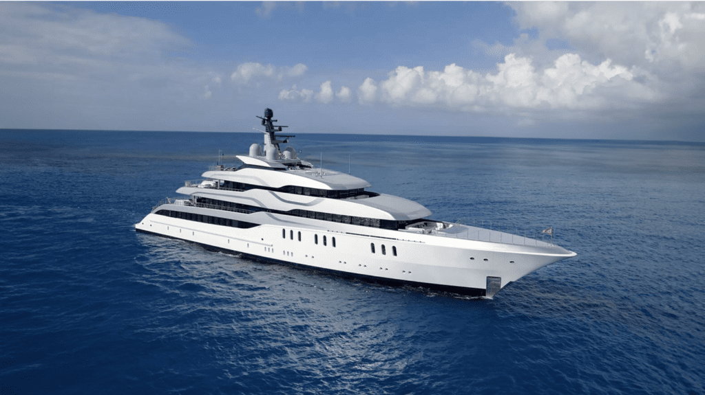 Luxury yacht tours in Dubai