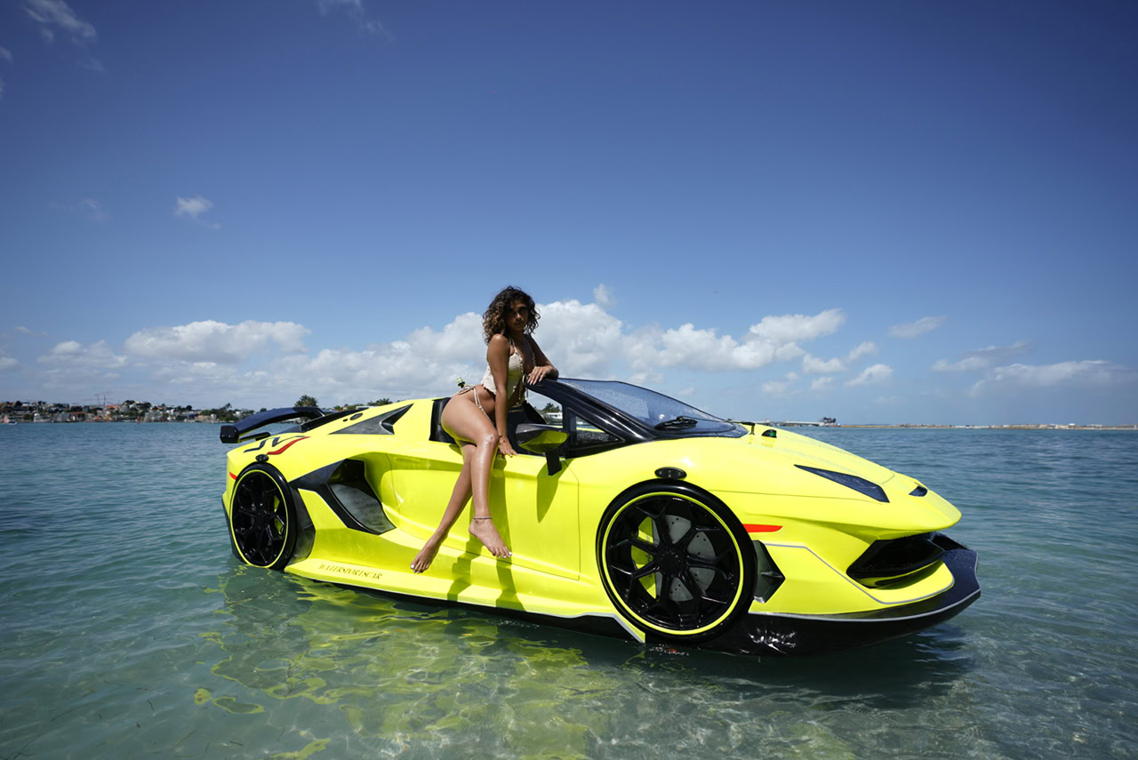 Dubai Yacht's Jet car rental